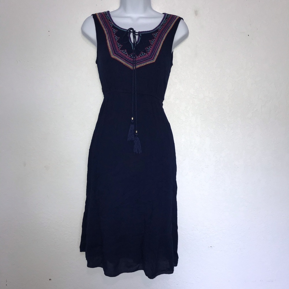 Magic Crinkle Embroidery Sleeveless Dress S